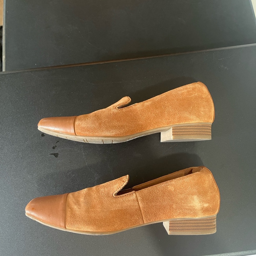 Suede and Leather Clarks Loafers with Square Toe - Picture 5 of 9